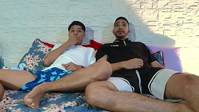 Snapshot of Kratoswolf chatting on 13, 4, 2026 Kratoswolf online show from 13, 4, 2026