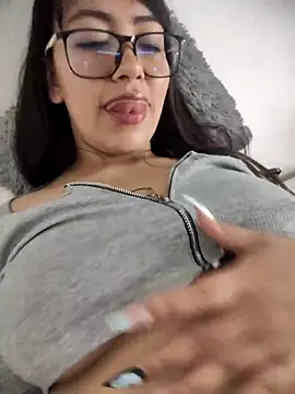 Snapshot of hon3ybloddy chatting on 24, 2, 2026 hon3ybloddy online show from 24, 2, 2026