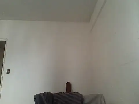 Snapshot of LeCorbu10 chatting on 19, 4, 2026 LeCorbu10 online show from 19, 4, 2026
