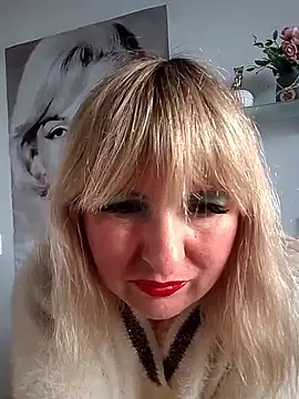 -Nefertiti- online show from 1, 6, 2026