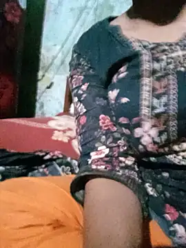 BreezySexyGirl69 online show from 4, 8, 2026