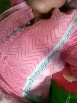 BreezySexyGirl69 online show from 18, 3, 2026