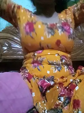 BreezySexyGirl69 online show from 20, 5, 2026