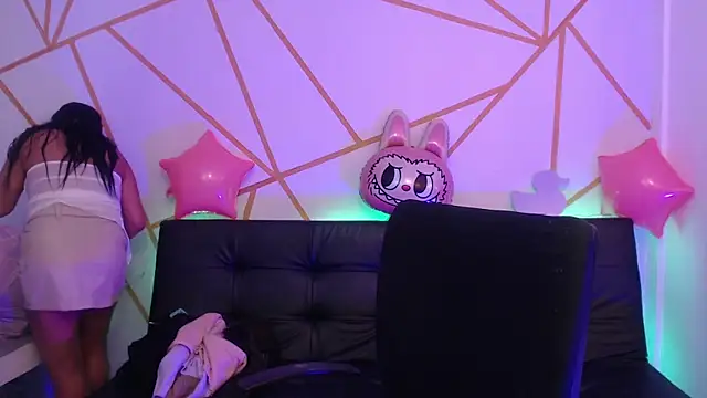 yvanna  smith online show from 27, 2, 2026