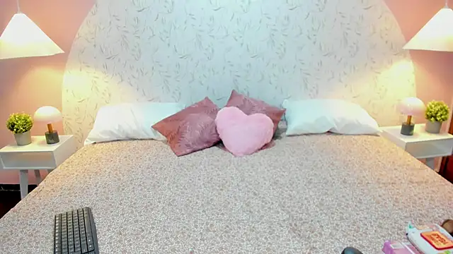 Snapshot of Angelie_Rosebrm chatting on 26, 2, 2026 Angelie Rosebrm online show from 26, 2, 2026