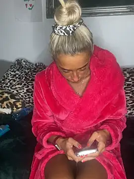 ScarlettGold  online show from 29, 4, 2026