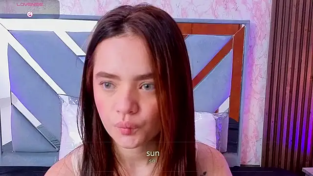 Snapshot of LittleeSara18 chatting on 31, 5, 2026 LittleeSara18 online show from 31, 5, 2026