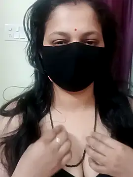 Snapshot of Desi_Heat_Couple chatting on 1, 3, 2026 Desi Heat Couple online show from 1, 3, 2026