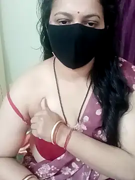 Snapshot of Desi_Heat_Couple chatting on 28, 2, 2026 Desi Heat Couple online show from 28, 2, 2026