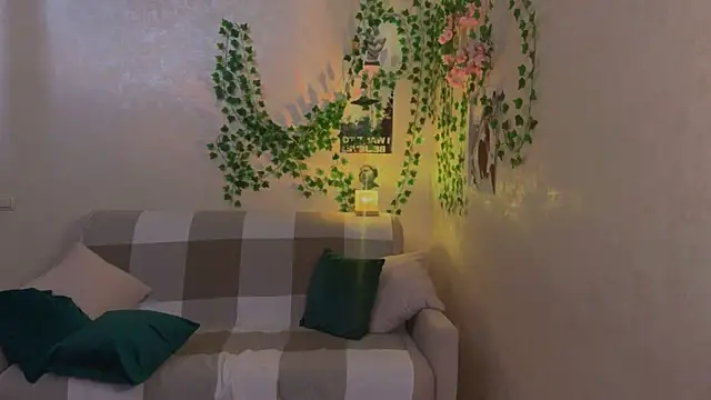 rinamandarina online show from 13, 4, 2026