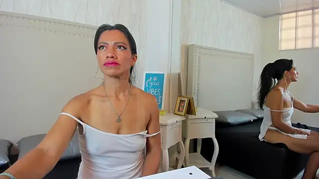 FernandaAvilax online show from 22, 4, 2026