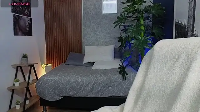 SophyAdams online show from 14, 4, 2026