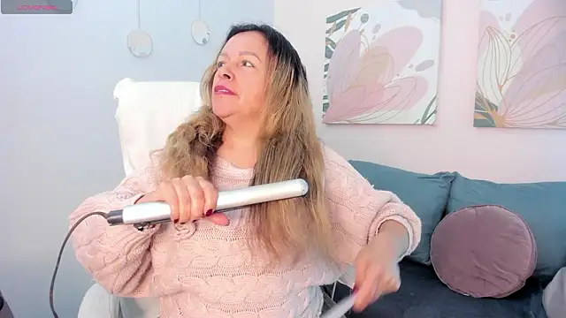 Ivonne 4 online show from 4, 3, 2026