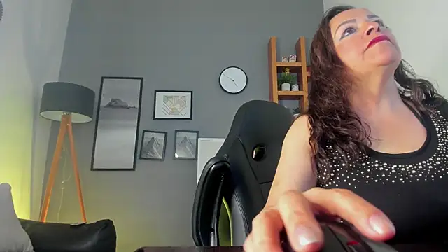 Ivonne 4 online show from 2, 7, 2026