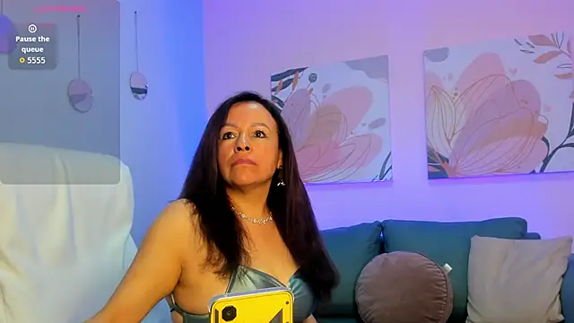 Ivonne 4 online show from 10, 6, 2026