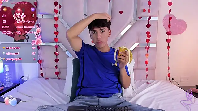 Snapshot of Angel_Lux chatting on 28, 2, 2026 Angel Lux online show from 28, 2, 2026