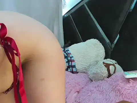 Snapshot of sara_love19 chatting on 4, 3, 2026 sara love19 online show from 4, 3, 2026