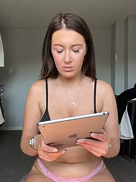 PinkVelvetx online show from 21, 4, 2026