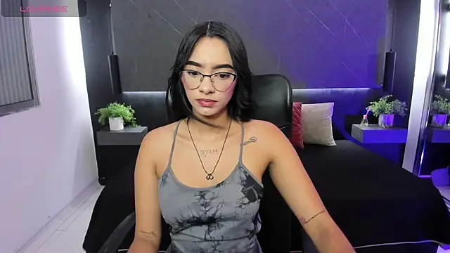 Emelyy Jones online show from 13, 5, 2026