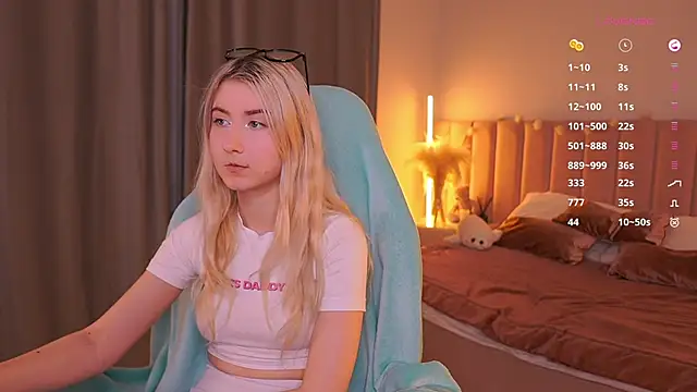 Aiko Takana online show from 25, 2, 2026