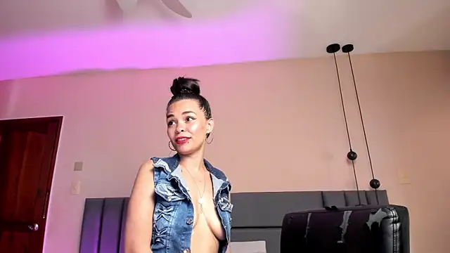 KatrionaNyx online show from 27, 4, 2026