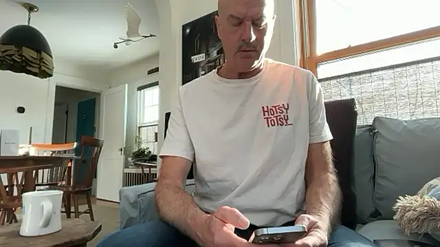 Guy  Grey online show from 27, 2, 2026