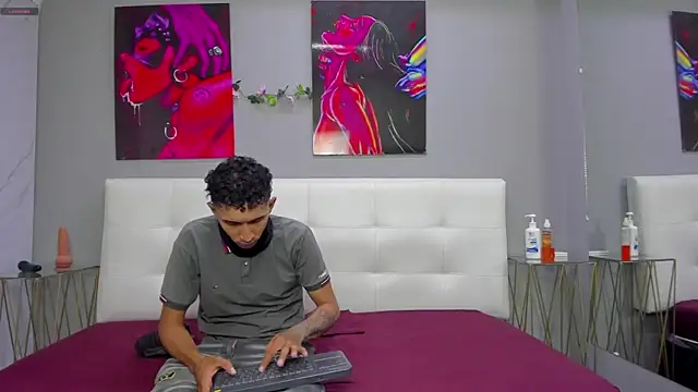 ahsly78Bryan online show from 24, 6, 2026