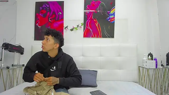 ahsly78Bryan online show from 30, 3, 2026