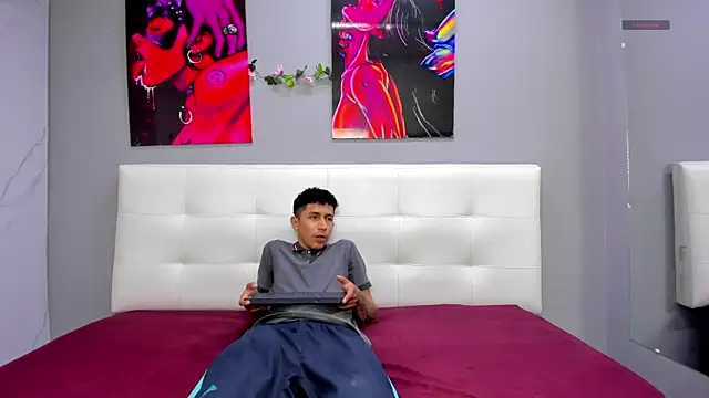 ahsly78Bryan online show from 4, 7, 2026