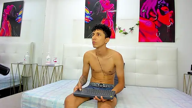 Snapshot of ahsly78Bryan chatting on 2, 3, 2026 ahsly78Bryan online show from 2, 3, 2026