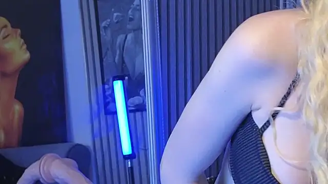 KarmaArms online show from 3, 7, 2026