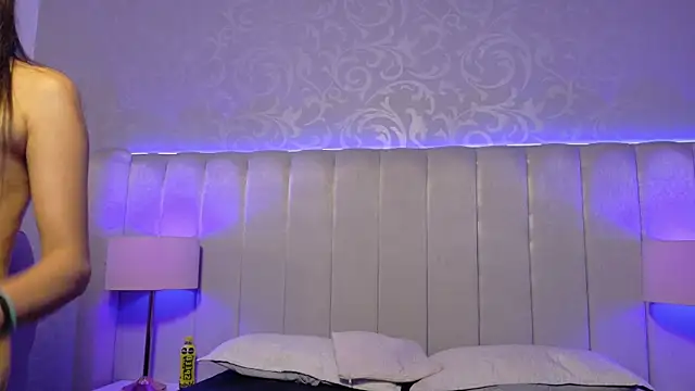 Emily  Stef online show from 3, 7, 2026