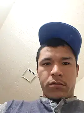 Snapshot of gueboloco2626 chatting on 3, 3, 2026 gueboloco2626 online show from 3, 3, 2026