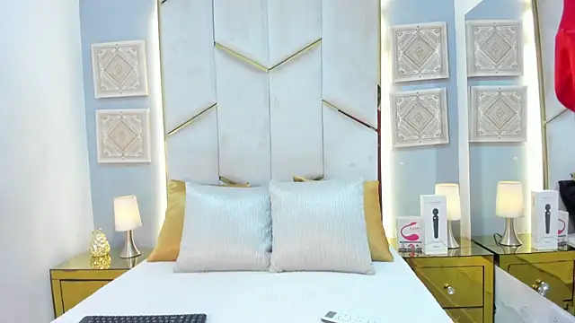 KarinaaCoxx online show from 4, 4, 2026