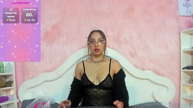 love velvet  online show from 5, 3, 2026