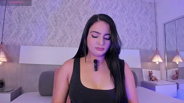 Stephany Harlot online show from 17, 5, 2026