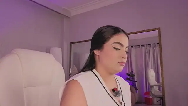 Stephany Harlot online show from 17, 4, 2026