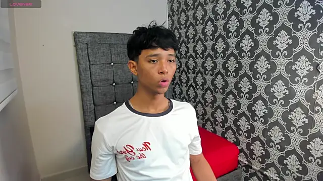 Little Twink19x online show from 1, 7, 2026