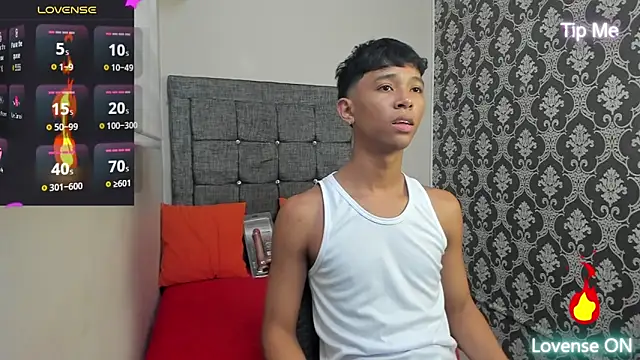 Little Twink19x online show from 29, 5, 2026