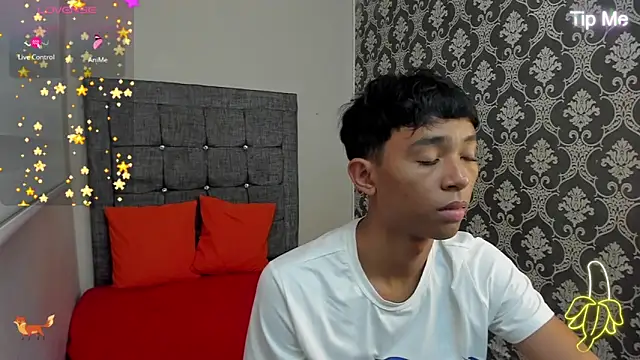 Little Twink19x online show from 14, 6, 2026
