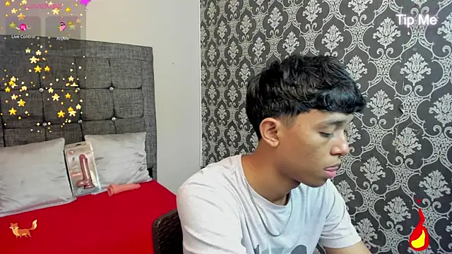Little Twink19x online show from 29, 6, 2026