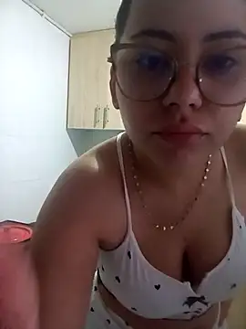 Rossie bella 0  online show from 24, 2, 2026