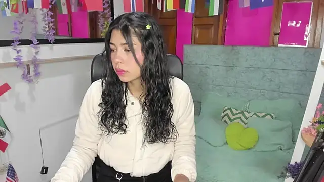 Aysha winxs online show from 1, 7, 2026