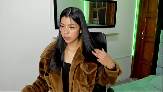 Aysha winxs online show from 24, 2, 2026