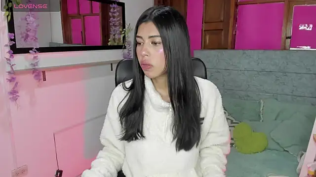 Aysha winxs online show from 3, 6, 2026
