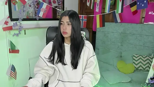 Aysha winxs online show from 5, 7, 2026