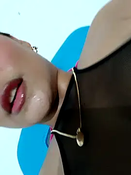 Snapshot of Andrea-hoot chatting on 3, 3, 2026 Andrea-hoot online show from 3, 3, 2026