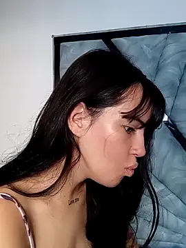 sara cute so online show from 3, 4, 2026