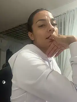 yesica2507 online show from 2, 4, 2026