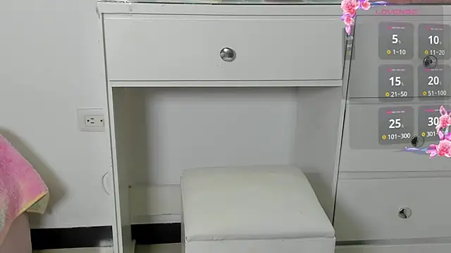 valentine sweety online show from 30, 3, 2026